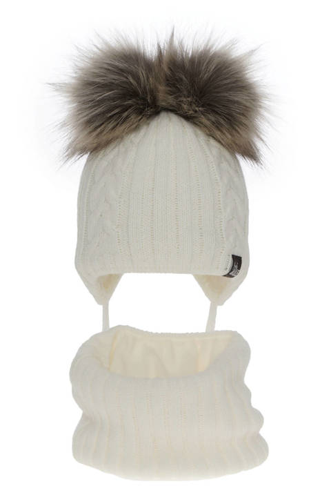 Зимний комплект для девочки: кремовая шапка и труба с двумя помпонами Marlen